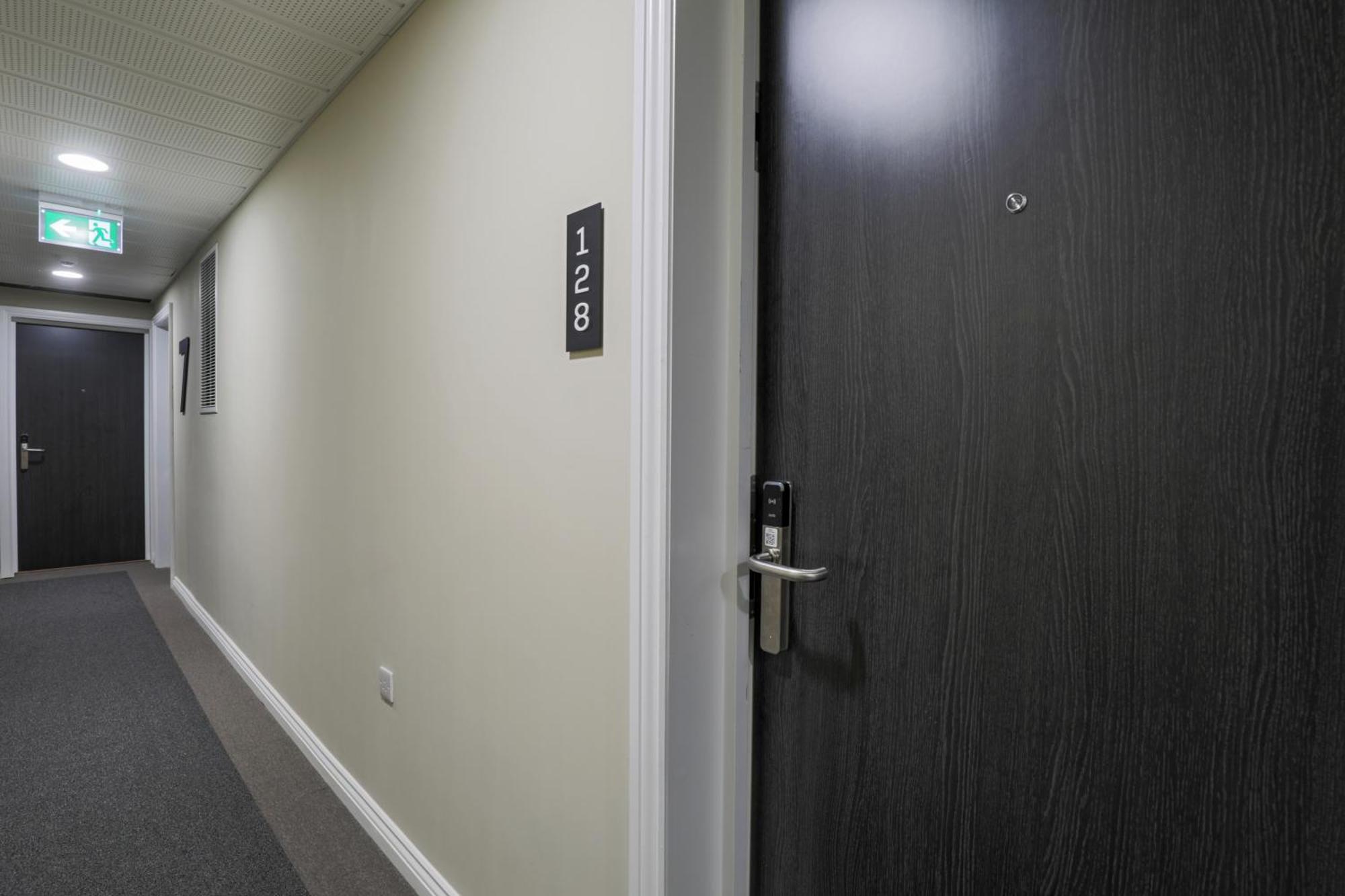 לידס Springwell Suite - City Centre - Balcony & Pool Table - 3 Bed מראה חיצוני תמונה